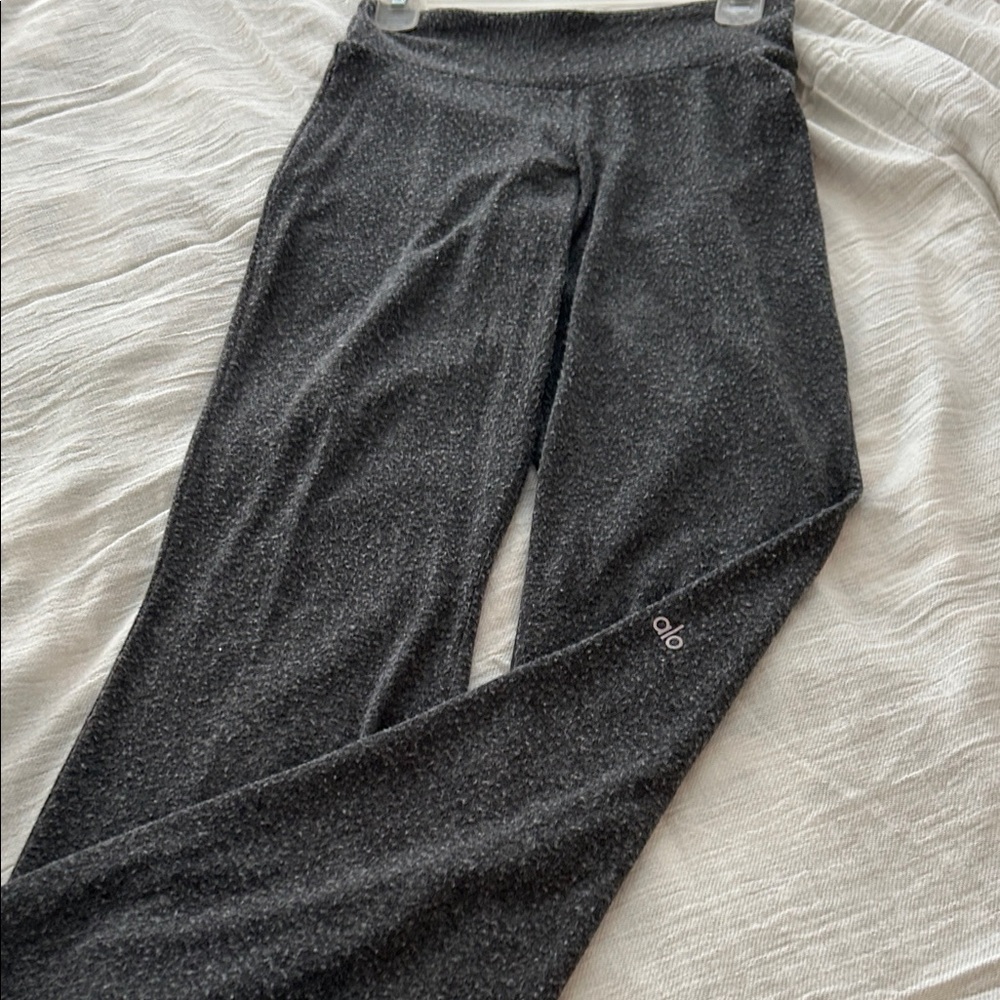 ALO Yoga Charcoal Leggings - Picture 2 of 3